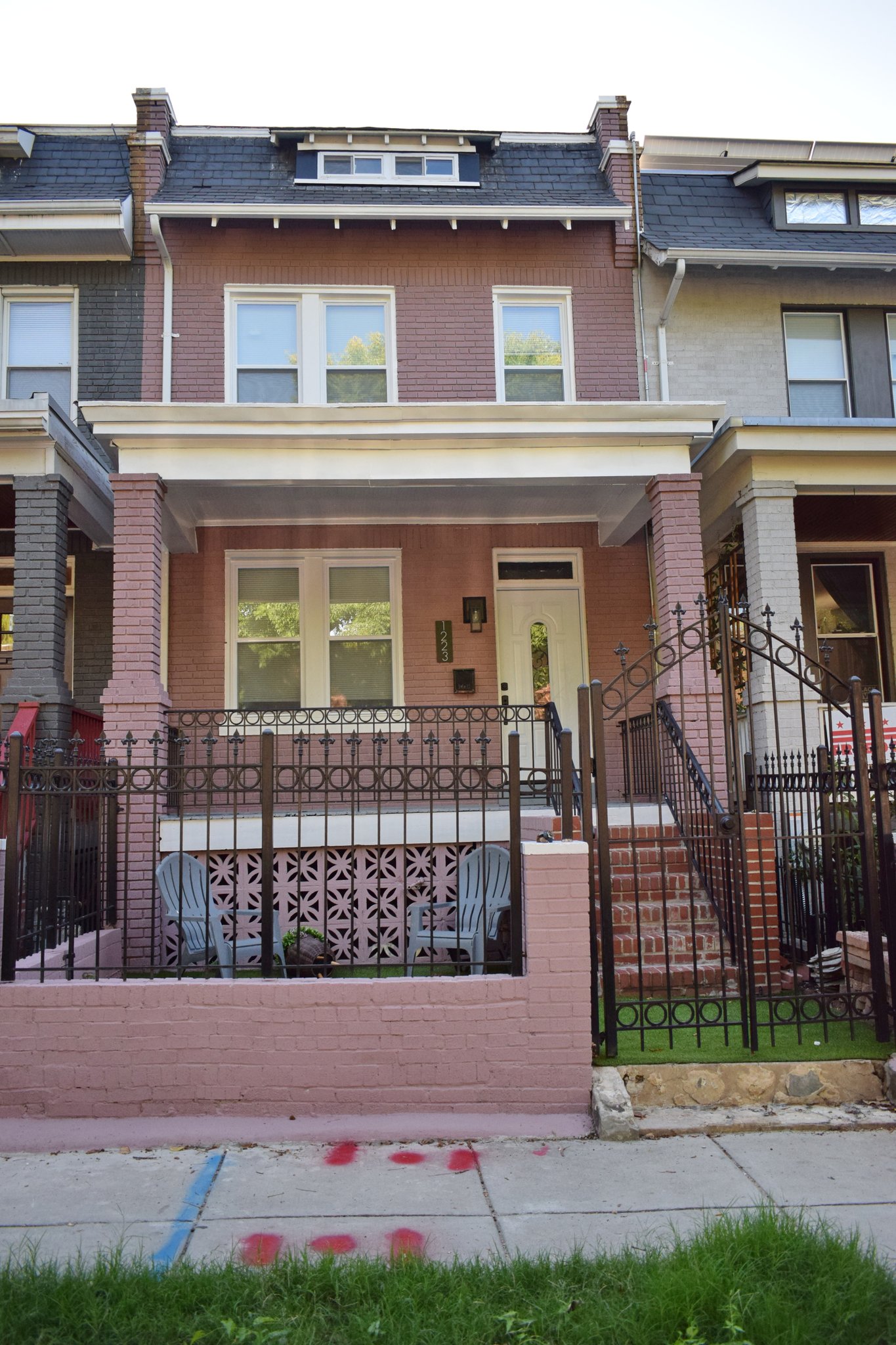 Washington House: 1223 Staples Street NE