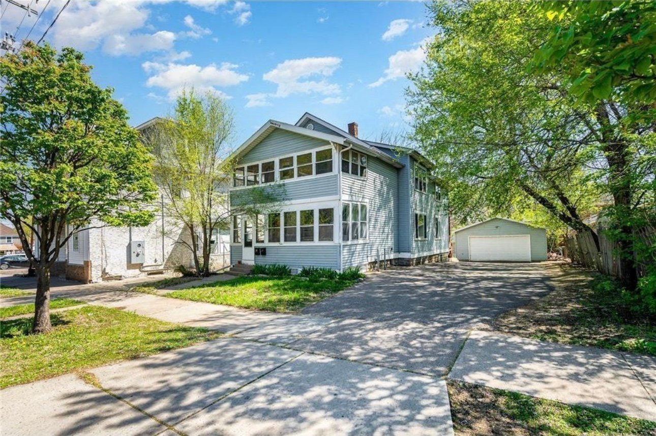 saint paul Multiplex: 560 Stryker Ave