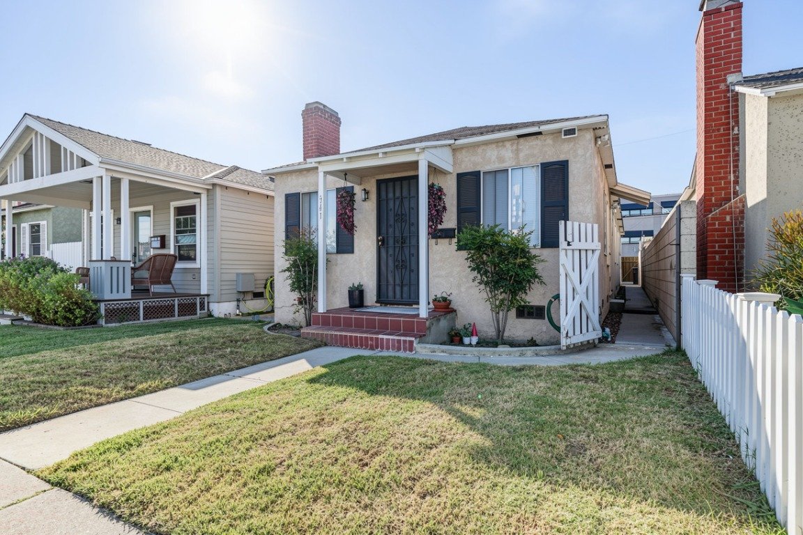 Seal Beach Multiplex: 341 10th Street