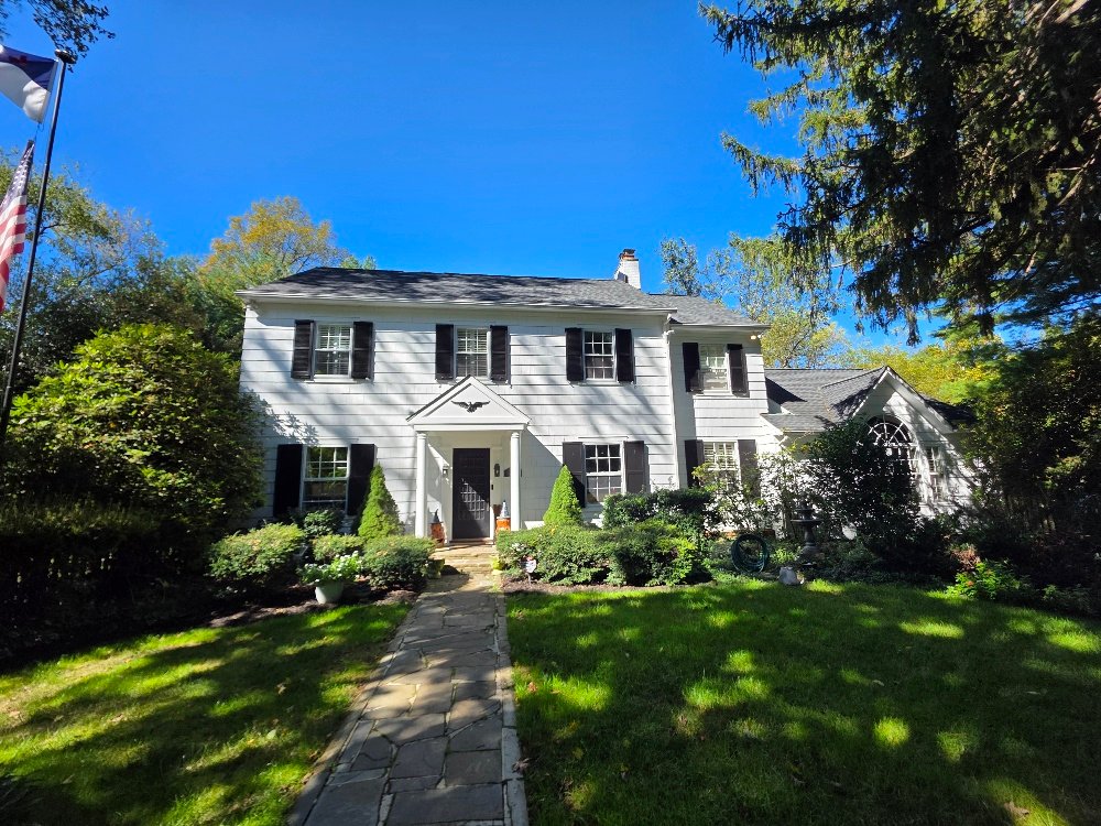 Pikesville House: 704 Cliveden Road W
