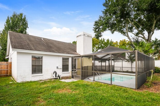 tampa House: 8905 Bayaud Dr