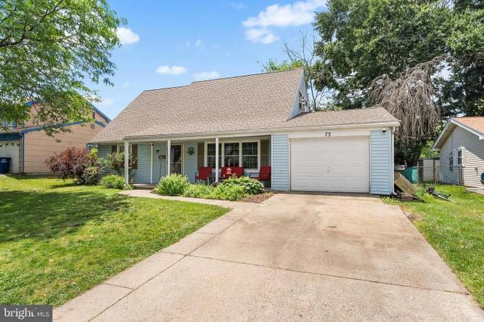 Willingboro House: 75 Gaffney Ln