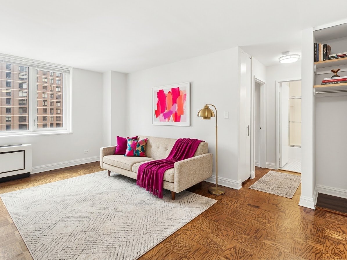New York Apartment: 400 E 71st St