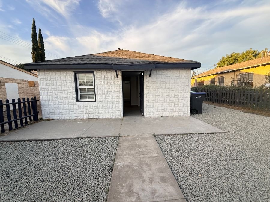 Colton House: 177 W B St