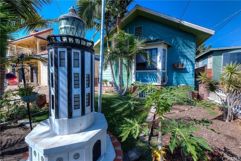 SAN PEDRO House: 3131 Kerckhoff Avenue