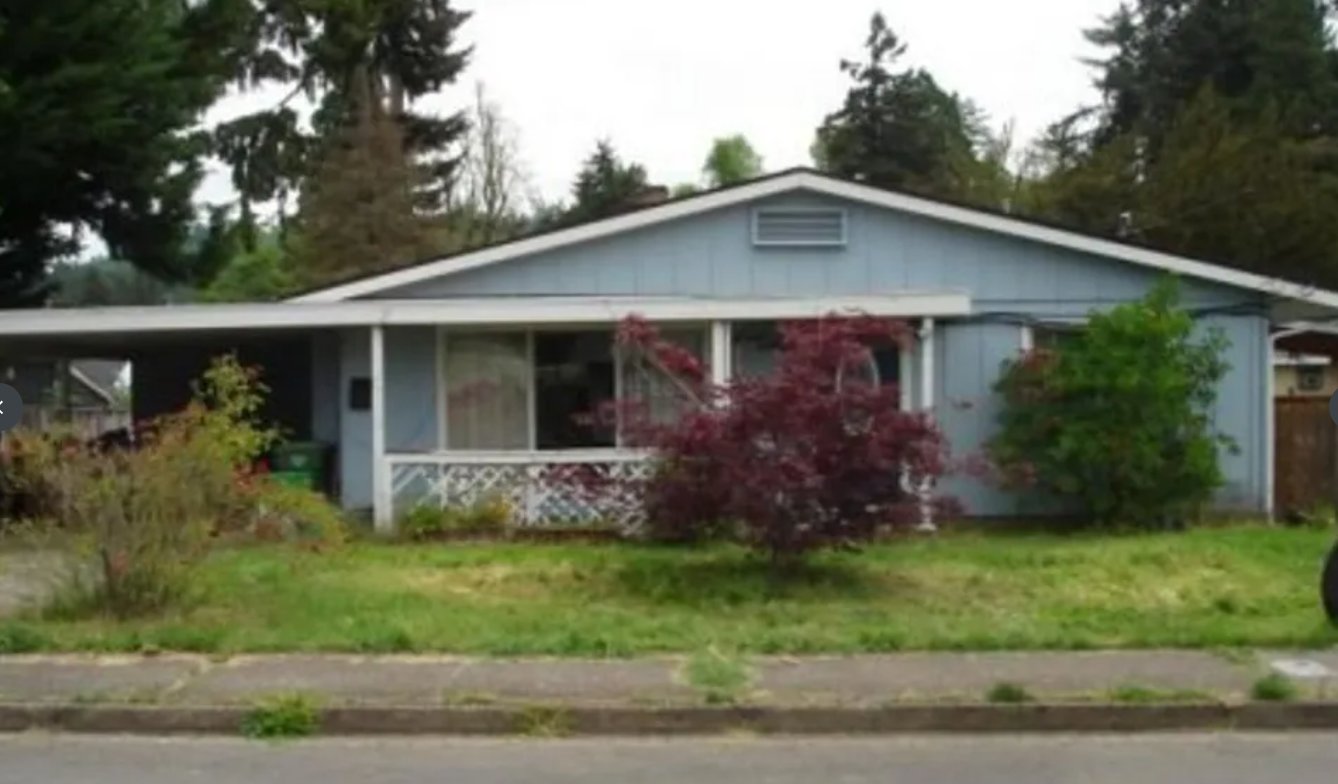 Cottage Grove House: 1146 S 7th St