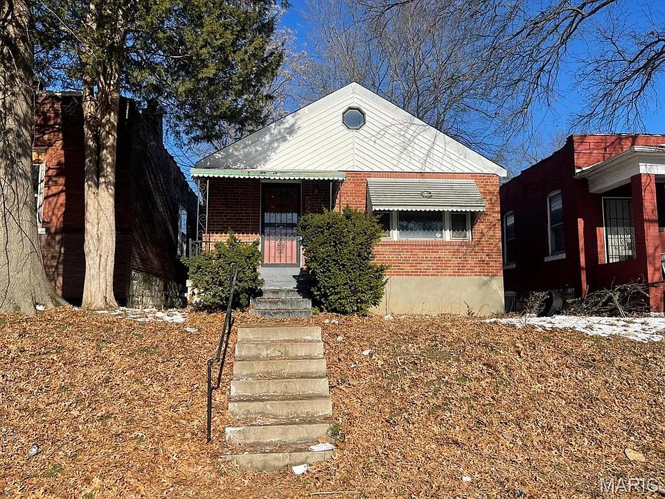 St.Louis House: 5275 Alcott Ave