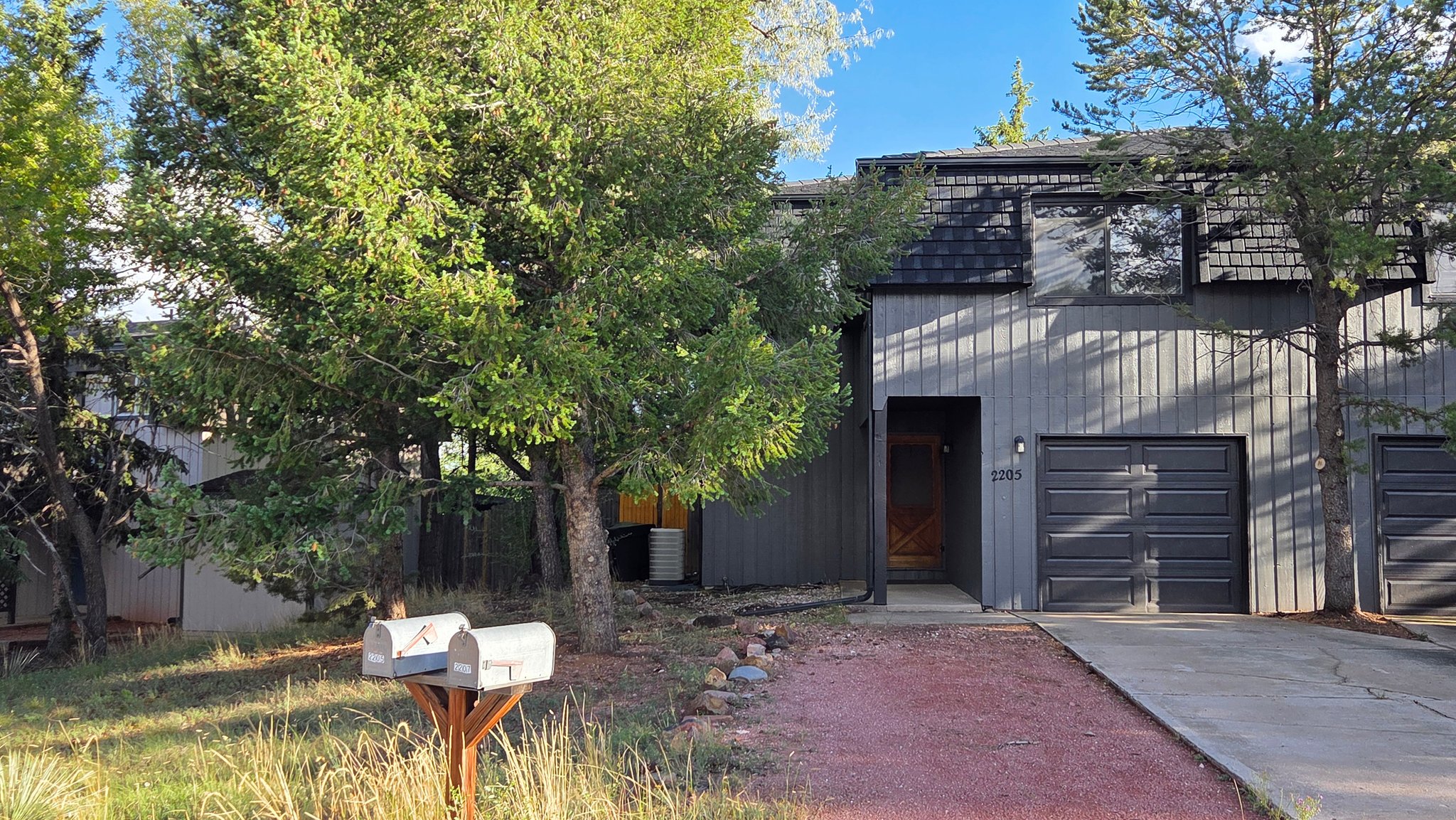 Colorado Springs House: 2205 Friendship Cir