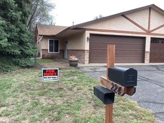 Elk River House: 224 1st St NW