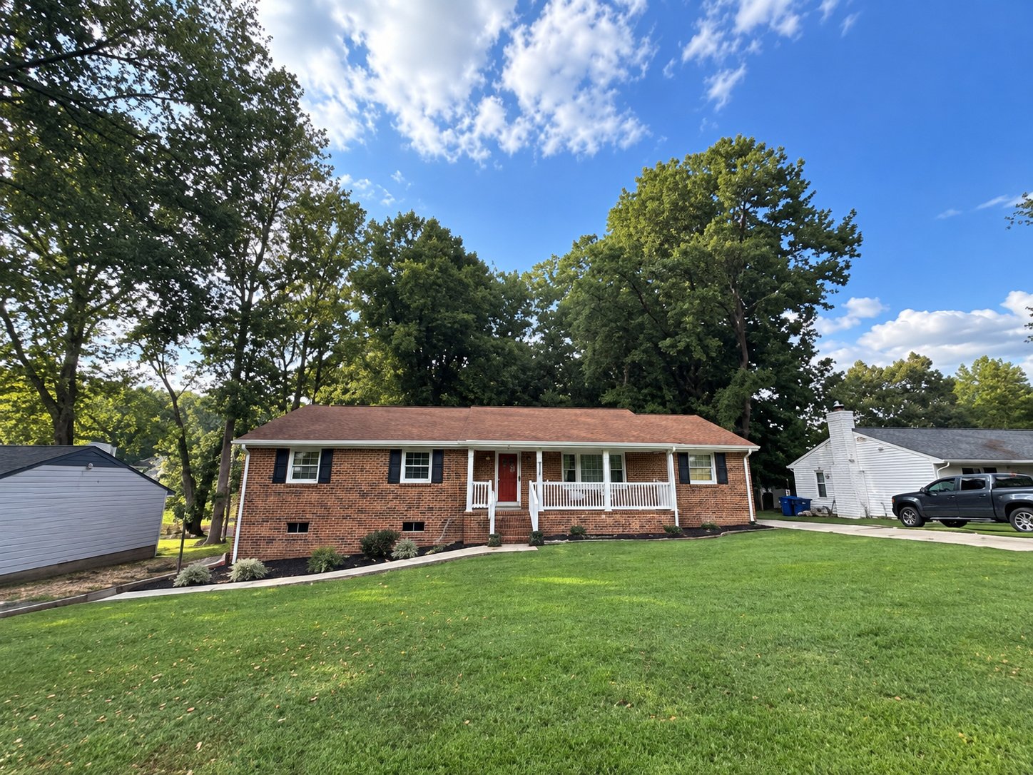 Chesterfield House: 6620 Welch Dr