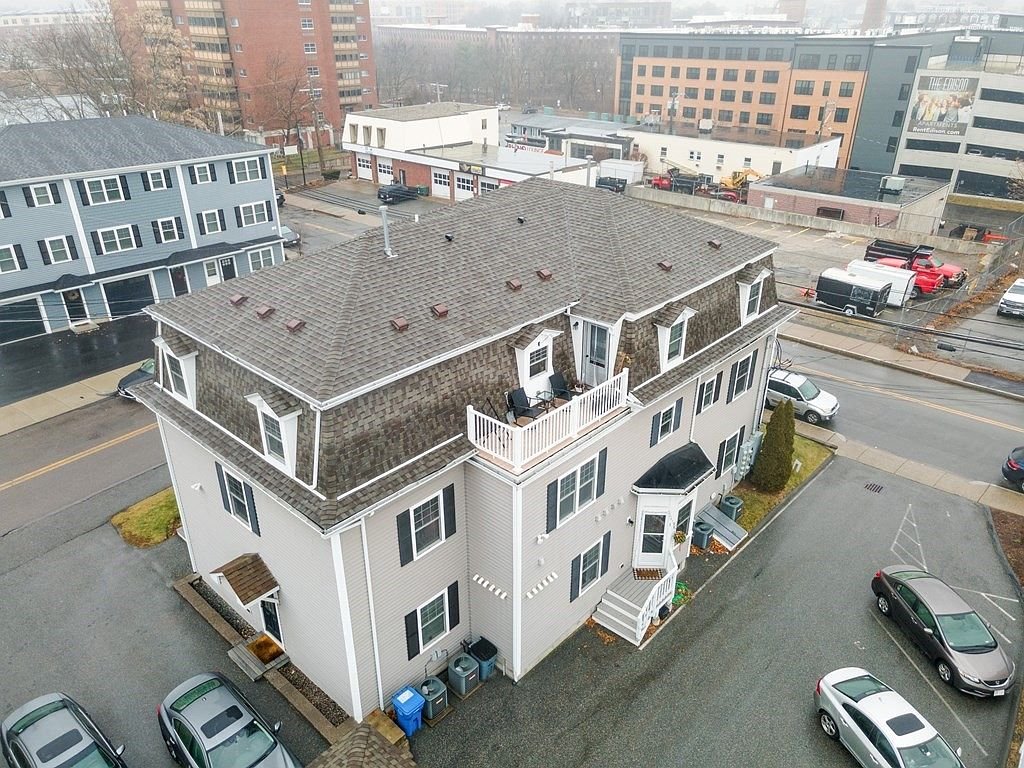Waltham Condo: 75 Pine St