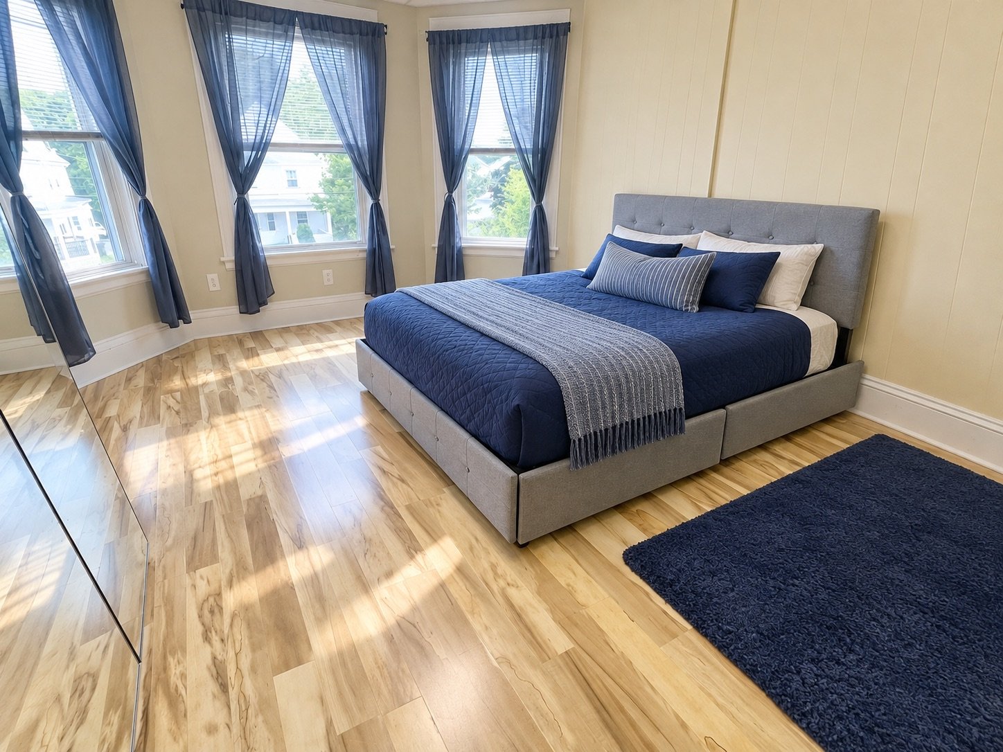 Providence Single Room: 205 Washington Ave