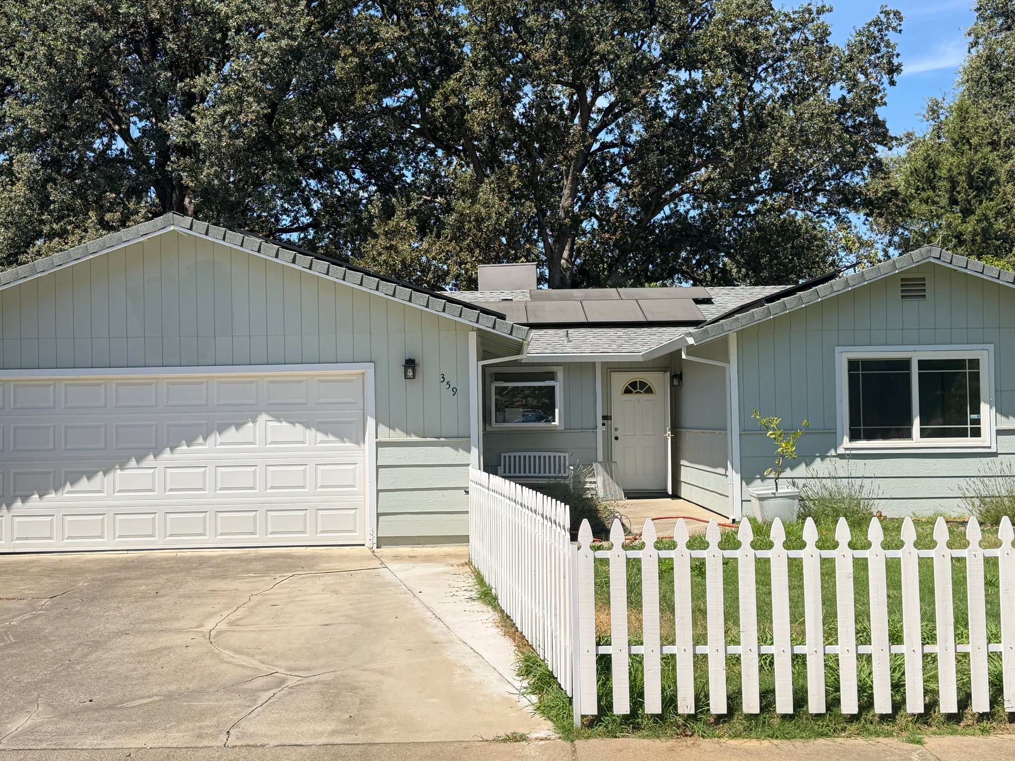 Red Bluff House: 359 Christina Dr