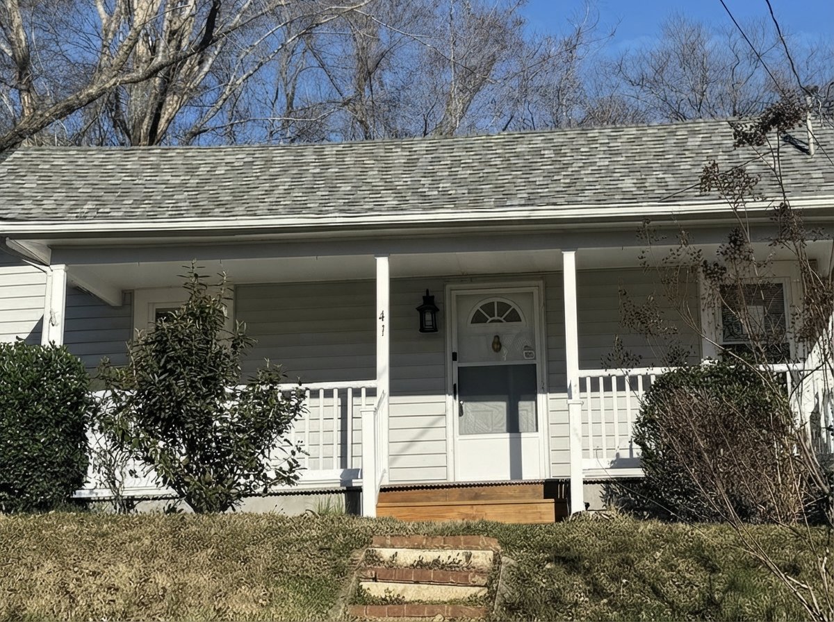 Clarksville House: 412 Rose Hill Ave