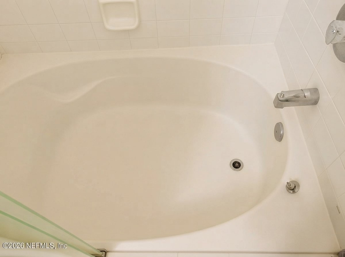 Jacksonville Condo: 8601 Beach Blvd