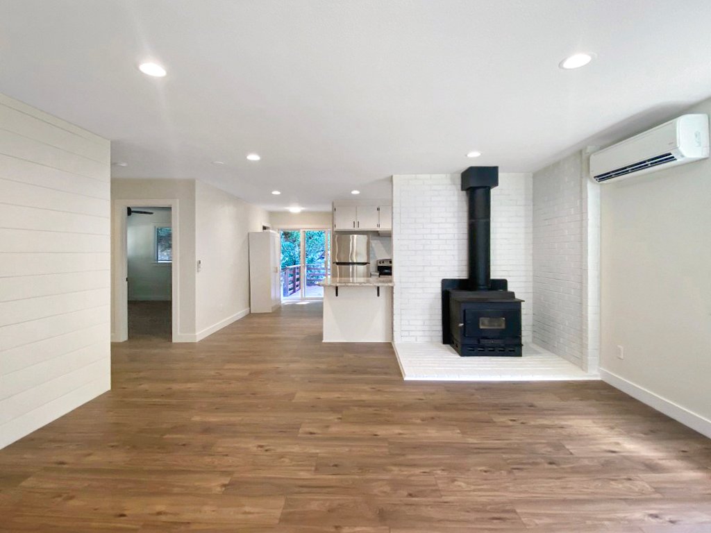 Dunsmuir Multiplex: 6126 Butterfly Ave