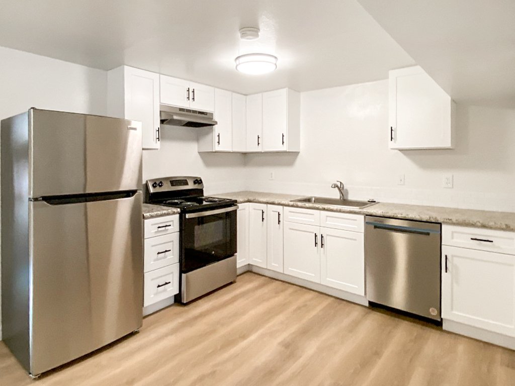 Dunsmuir Multiplex: 6126 Butterfly Ave