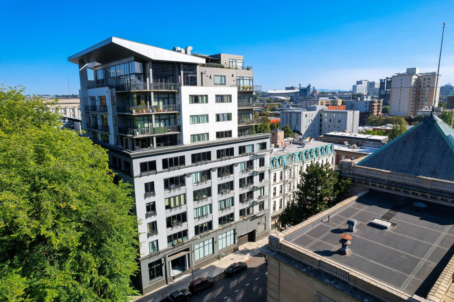 Portland Condo: 300 NW 8th AVE
