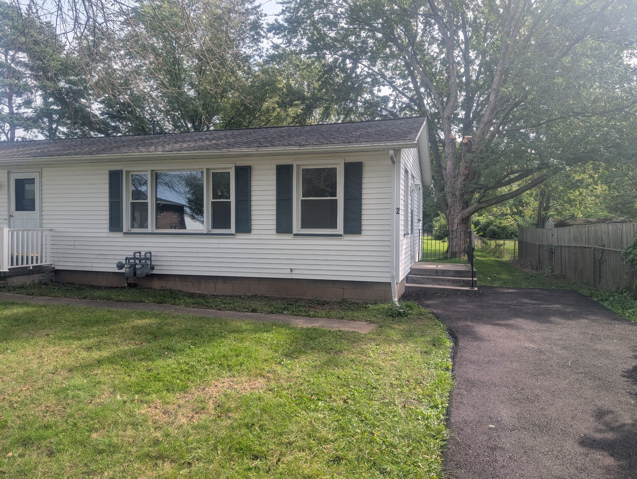 Rochester Apartment: 2 country Gables cir