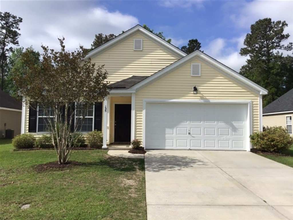 summerville House: 307 S Magnolia St
