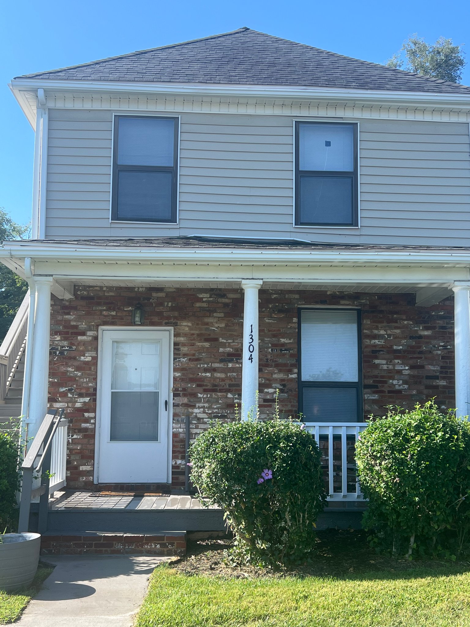 Roanoke Apartment: 1304 Fairfax Ave NW