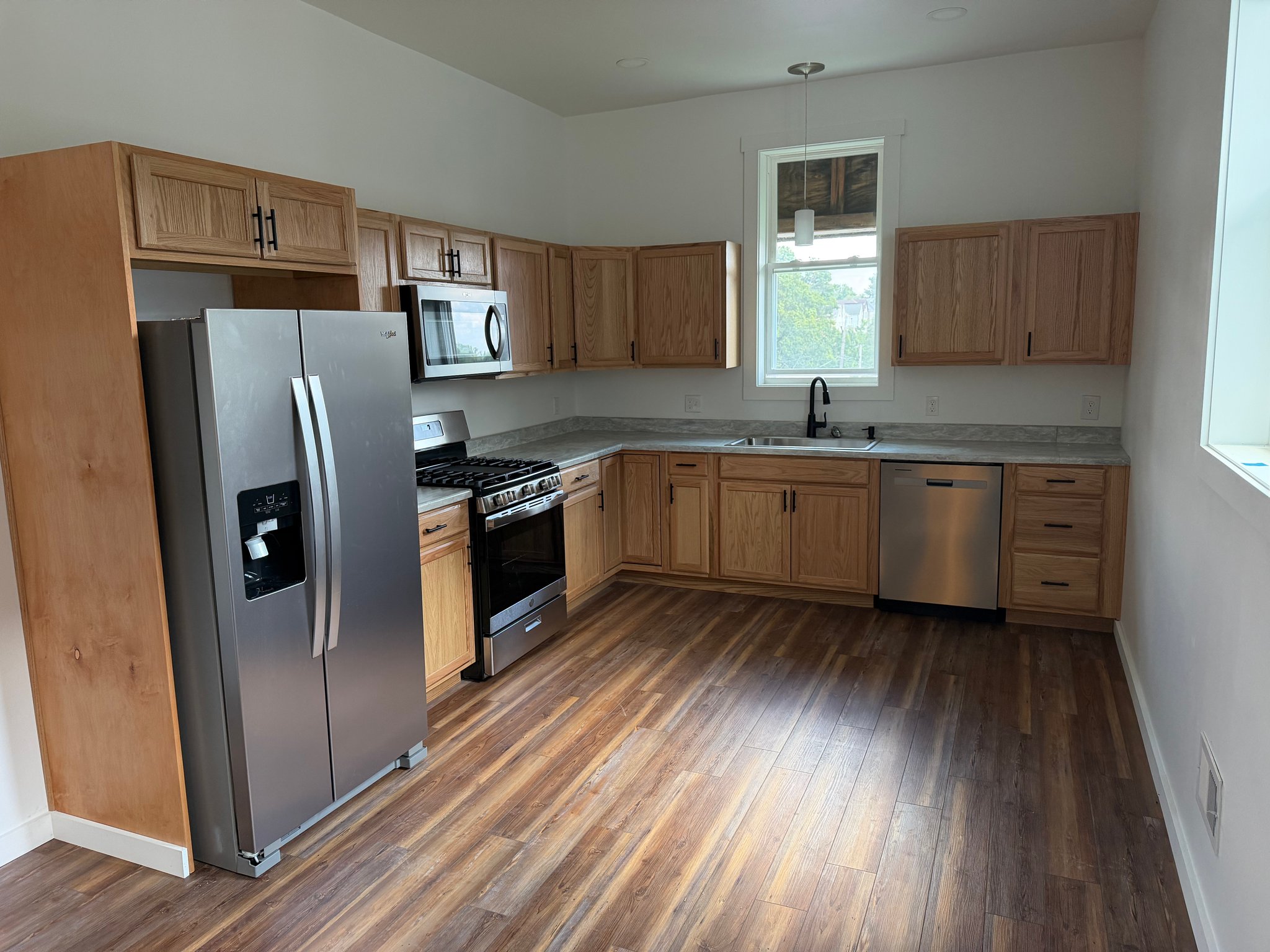 Pittsburgh Apartment: 1615 Brownsville Rd