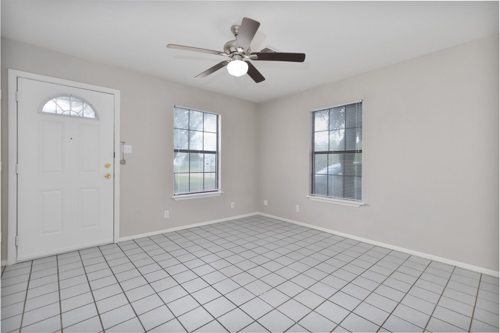 San Antonio House: 927 W. Formosa