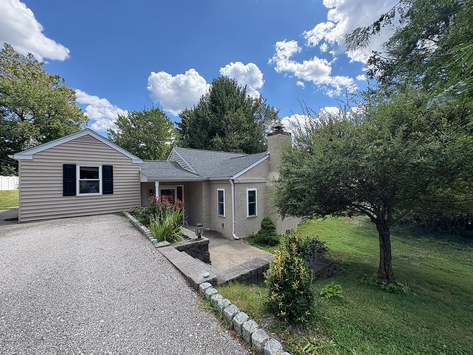 King of Prussia House: 312 Valley View Rd