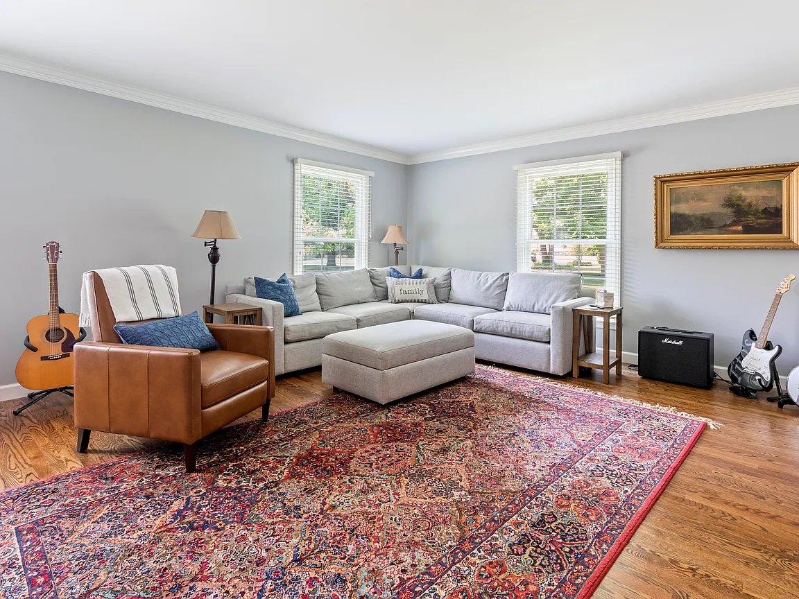 Indianapolis House: 8181 Lincoln Blvd