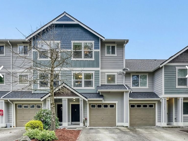 Puyallup House: 17625 79th Avenue Ct E,