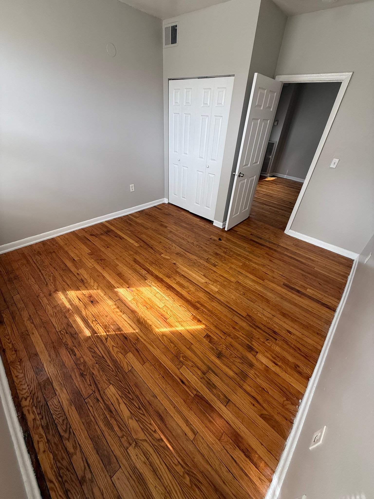 Hartford Apartment: 2495 Main St