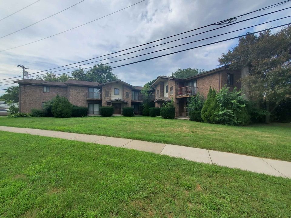 Melvindale Apartment: 24691 Outer Dr
