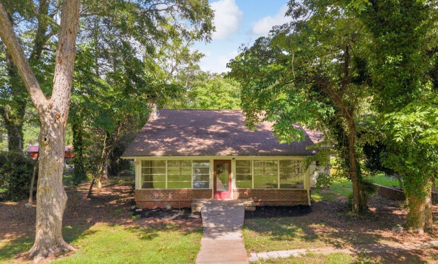 Homer House: 205 Athens St