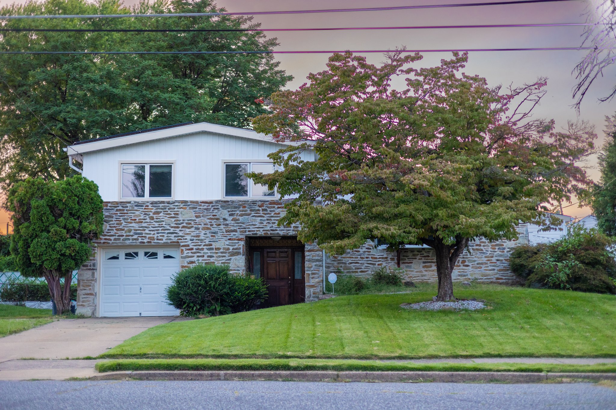 Philadelphia House: 9316 Laramie Rd