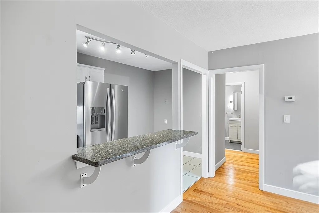 Cambridge Condo: 11 Cogswell Ave