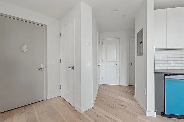 Manhattan Condo: 400 E 56th St