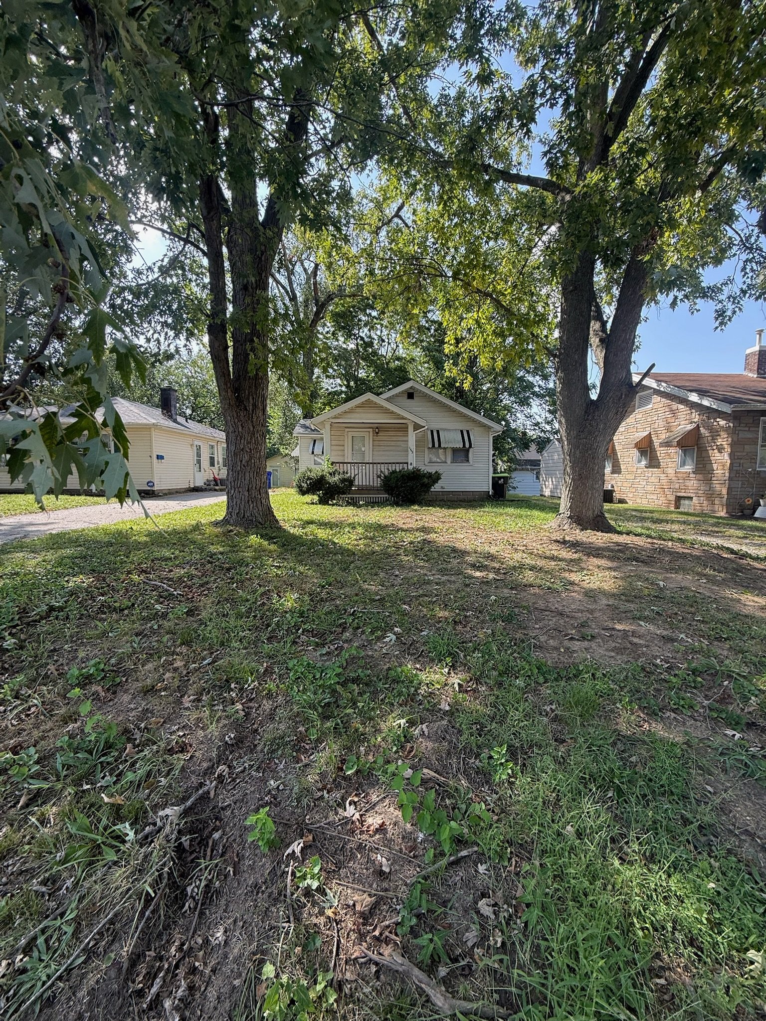 Decatur House: 1163 N Hill Ave