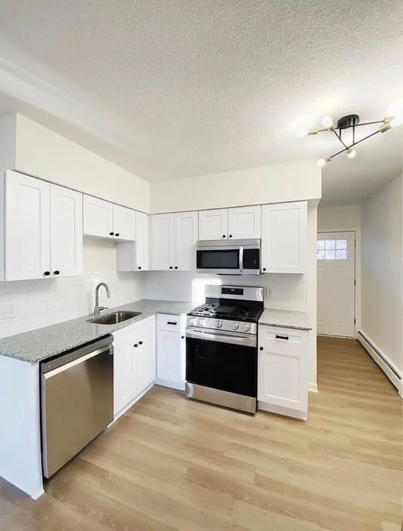 Minneapolis Apartment: 1433 4th St #2