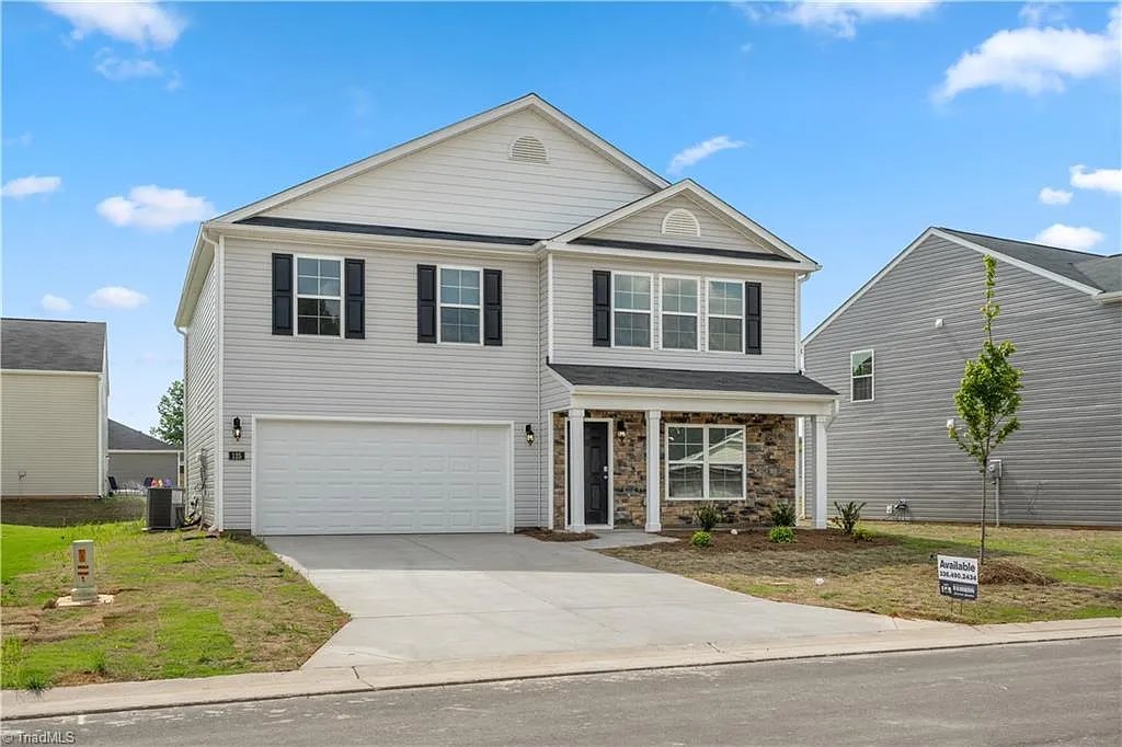 Thomasville House: 304 Aspen Place