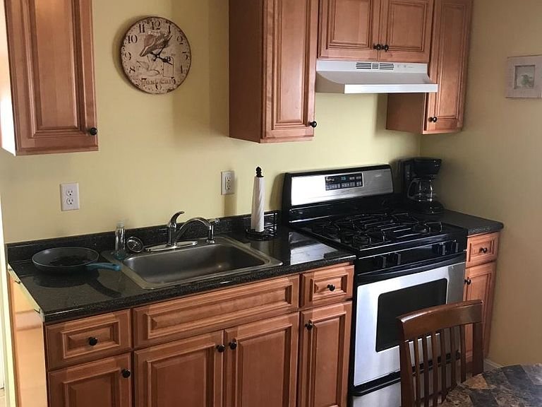 Hampton Condo: 3 Q Street