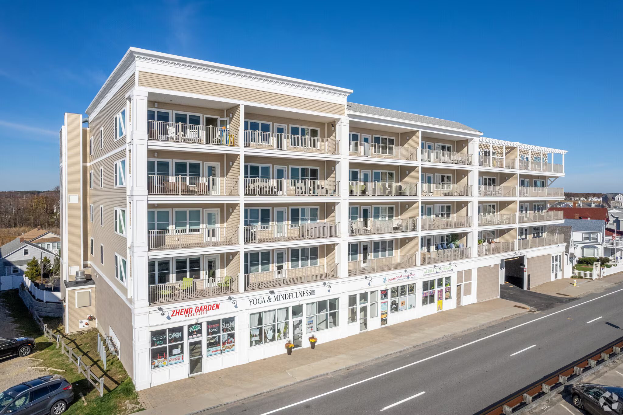 Hampton Condo: 339 Ocean Blvd