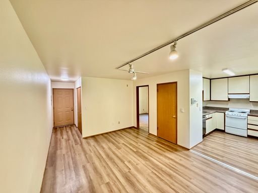 Seattle Apartment: 2251 Blakeley Street