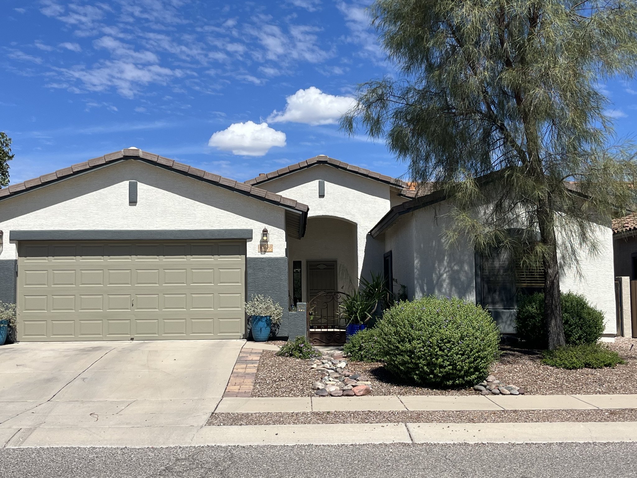 Tucson House: 10619 E Rose Hill St
