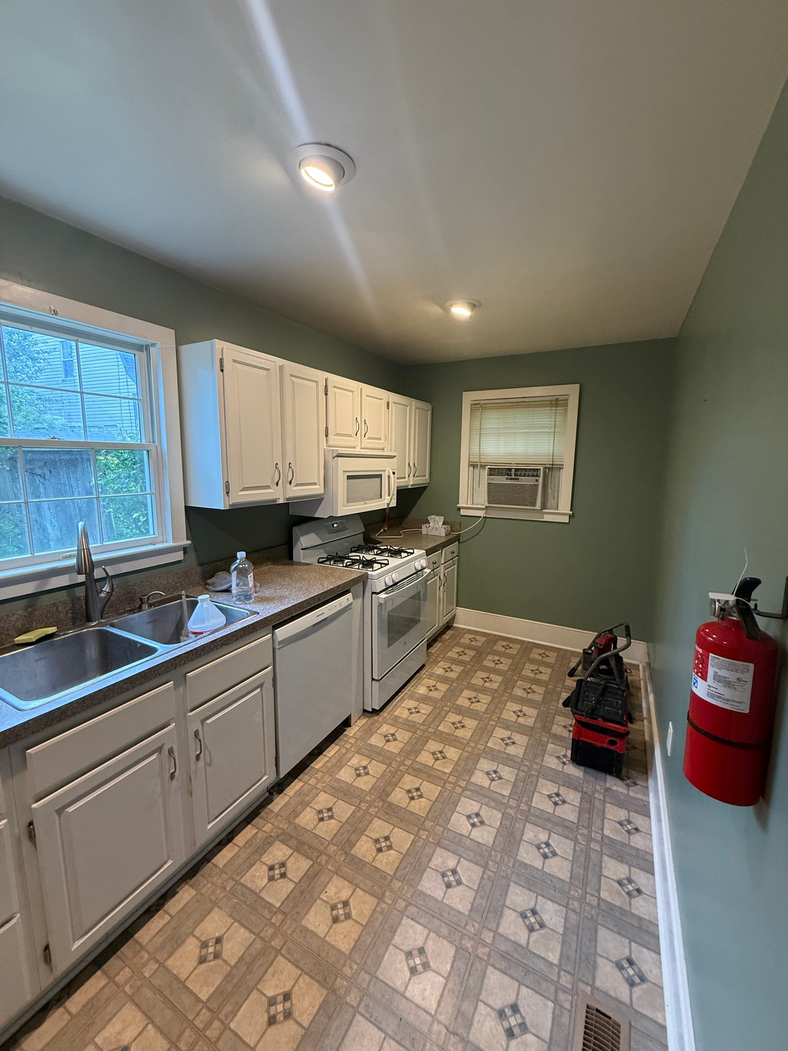Stewartsville House: 803 nj-57