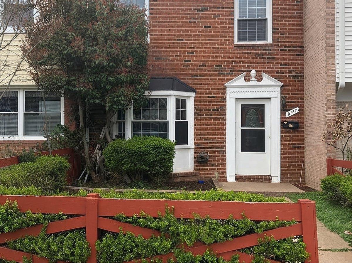 Manassas Townhome: 8127 Community Dr