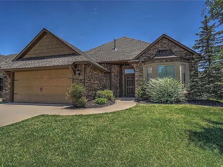 Edmond House: 19124 Cottonwood Ct