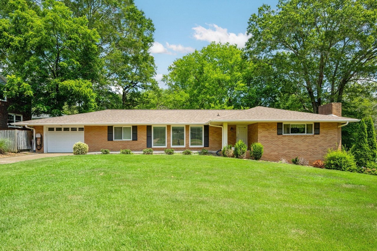 Chattanooga House: 4717 Brentwood Dr