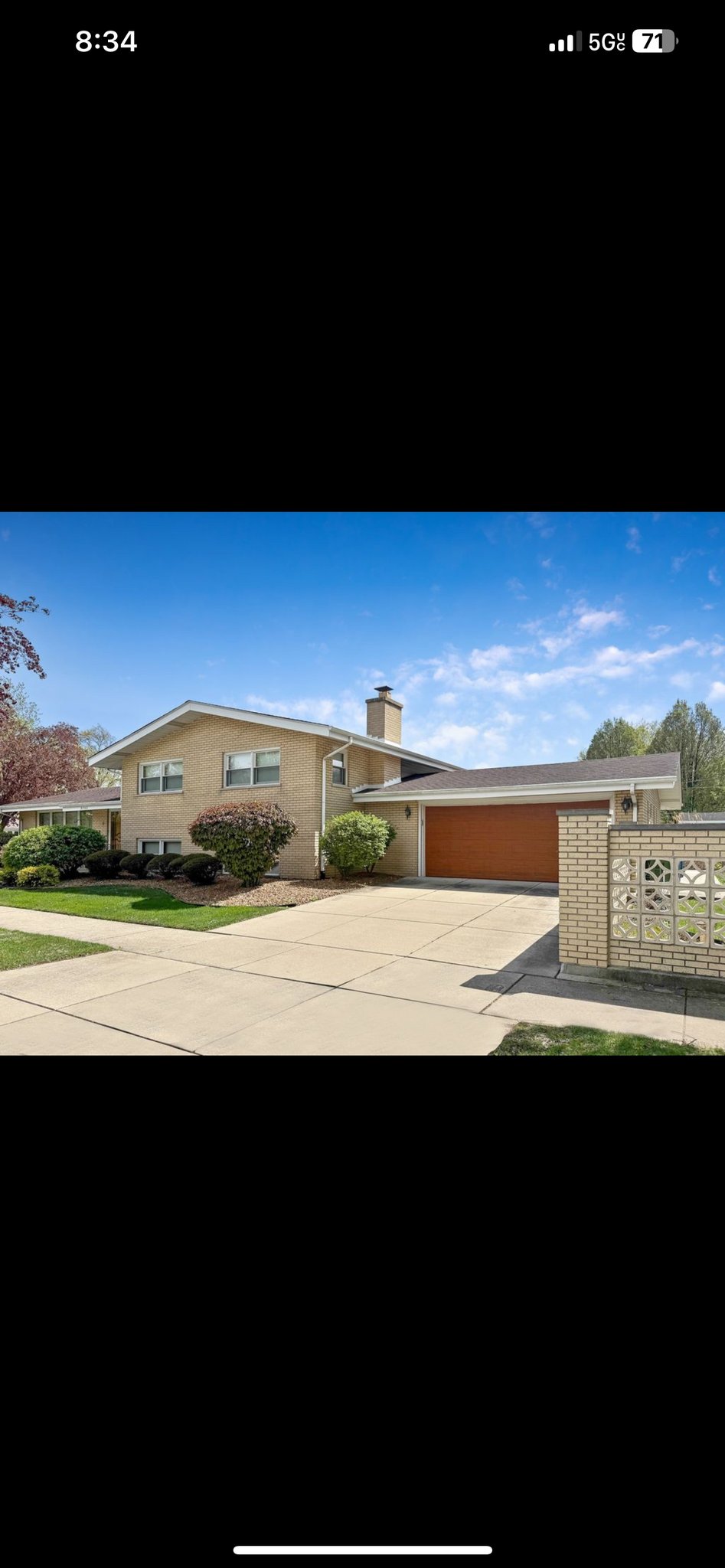 Oak Lawn House: 9700 S Kolmar Ave