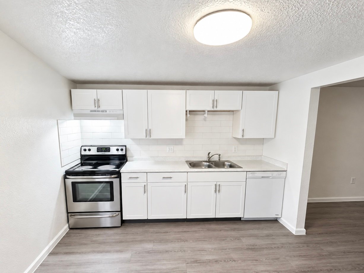 Lakewood Apartment: 8101-8195 W. 9th Ave