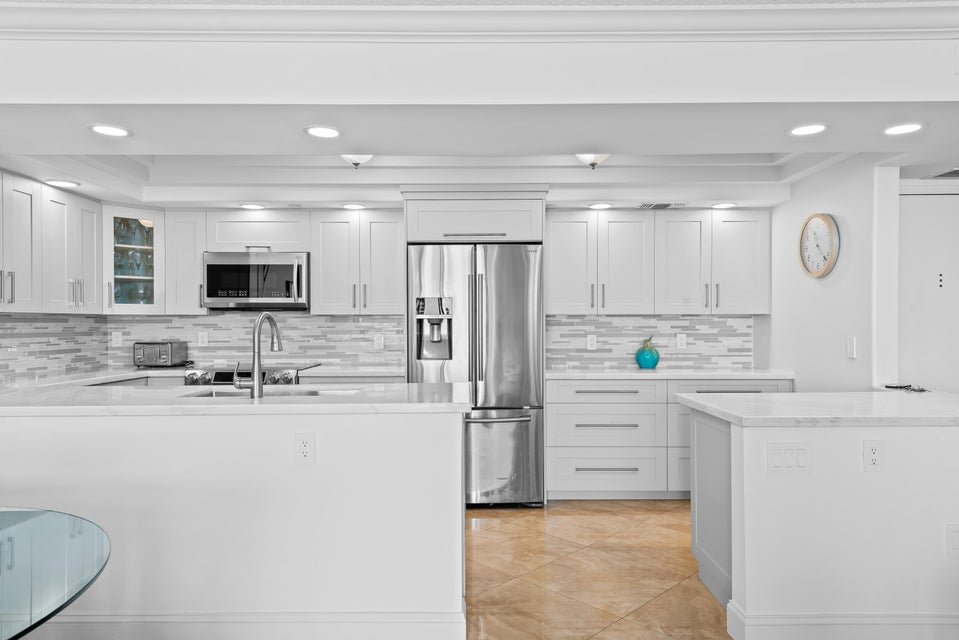 Highland Beach Condo: 3009 S OCEAN Boulevard 904